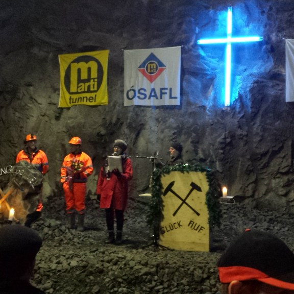 Söngatriði flutt af Kristjönu og Kristjáni