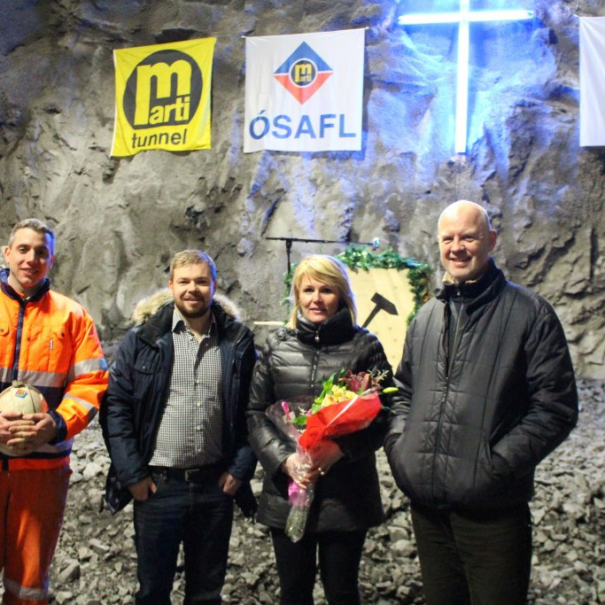 Martin frá Marti, Einar frá Ósafl, Dagmar starfsmannastjóri ÍAV og Jón Leví frá ÍAV