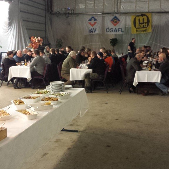 Matur var að lokinni athöfn