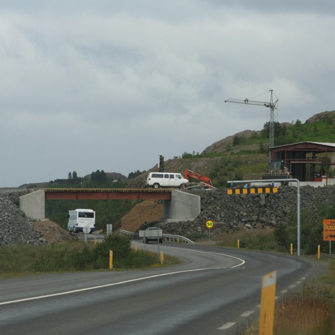 Fylling komin að brú
