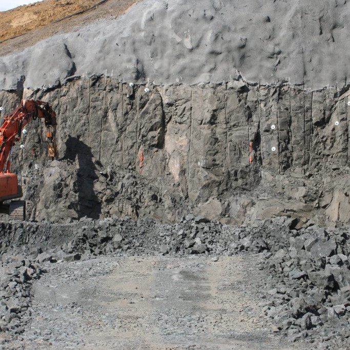 Hreinsað frá stafni Eyjarfjarðarmegin