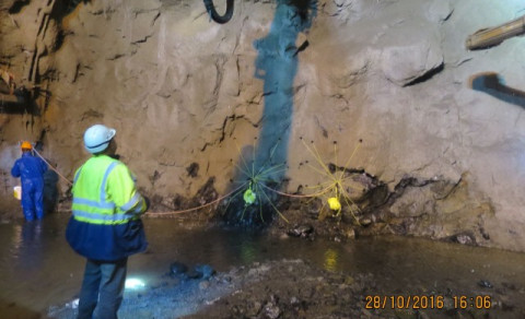 Fyrsta skot í Fnjóskadal eftir vatnsinnrennsli