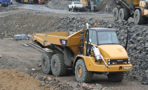 Caterpillar 730