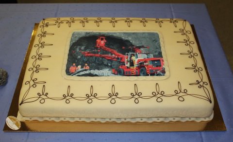 Ár er í dag liðið frá því Vaðlaheiðargöng voru opnuð fyrir umferð. Gjaldfrítt var í göngin frá 21. d…